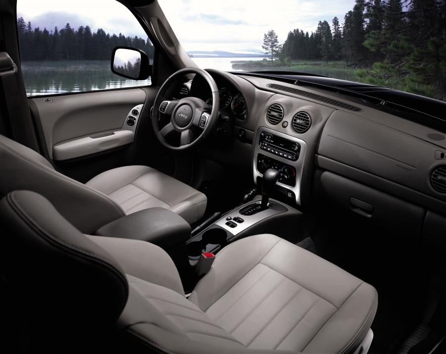  Jeep Cherokee 2002 года  (фото 15 из 130)